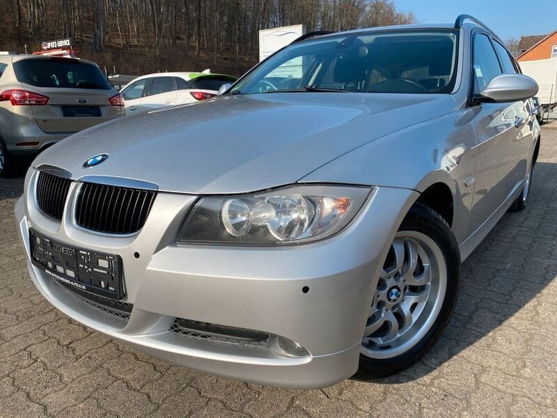Silber Gebraucht 2007 BMW 320 Advantage Kombi | 1.950 € (Superpreis) - Bild 1/4