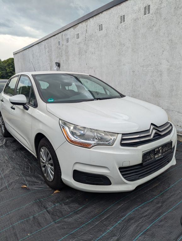 Weiß Gebraucht 2012 Citroën C4 Attraction Limousine | 3.500 € (Fairer Preis) - Bild 1/4
