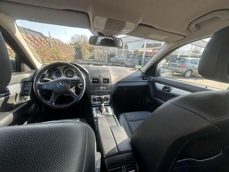 Gebraucht Mercedes C180 Avantgarde 156 PS (114 kW) 2010 Silber Limousine