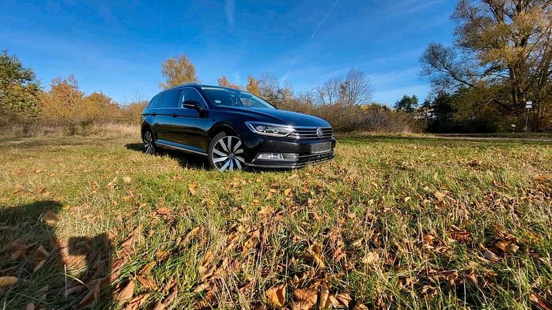 Schwarz Gebraucht 2016 VW Passat Kombi | 16.500 € (Fairer Preis) - Bild 1/4