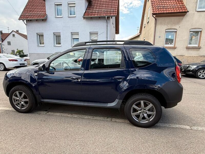 Gebraucht Dacia Duster Lauréate 105 PS (77 kW) 2012 Blau marine SUV