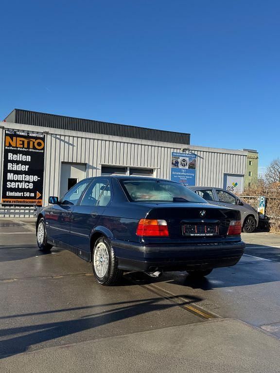 Gebraucht BMW 316 102 PS (75 kW) 1998 Blau Limousine