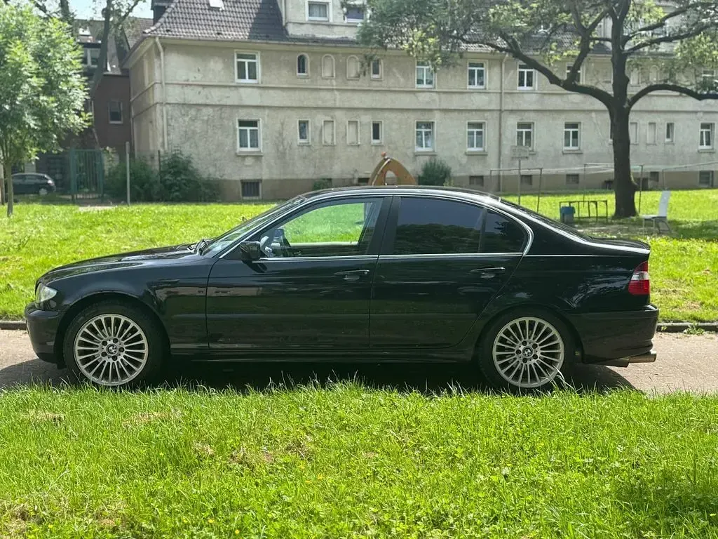 Gebraucht BMW 320 170 PS (125 kW) 2004 Schwarz Limousine