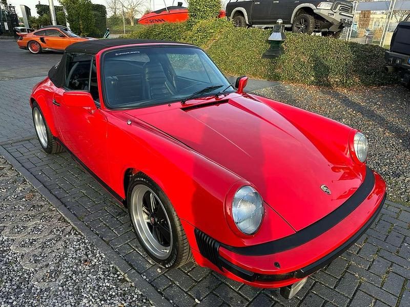 Gebraucht Porsche 911SC 204 PS (150 kW) 1983 Rot Cabrio