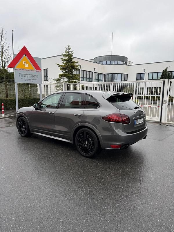 Gebraucht Porsche Cayenne GTS 420 PS (308 kW) 2013 Grau SUV