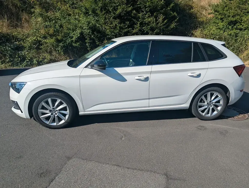 Gebraucht Skoda Scala Style 116 PS (85 kW) 2020 Weiß Kleinwagen
