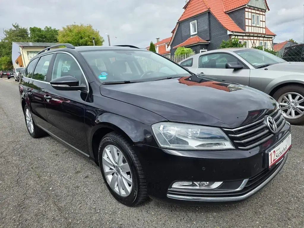 Gebraucht VW Passat Comfortline 140 PS (102 kW) 2012 Schwarz Kombi