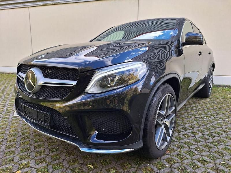 Schwarz Gebraucht 2020 Mercedes GLE350 AMG line Coupé | 49.900 € (Guter Preis) - Bild 1/4