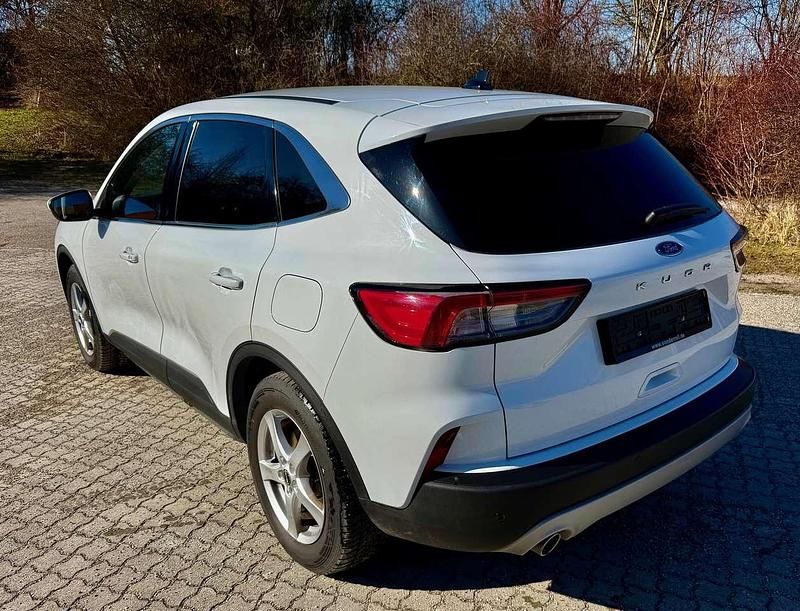 Gebraucht Ford Kuga Titanium 120 PS (88 kW) 2020 Weiß SUV