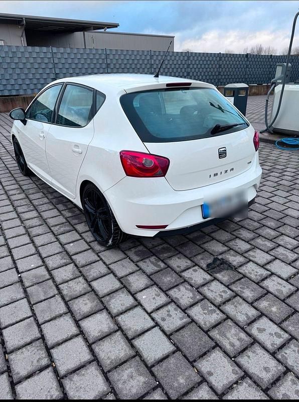 Gebraucht Seat Ibiza 105 PS (77 kW) 2015 Weiß Kleinwagen