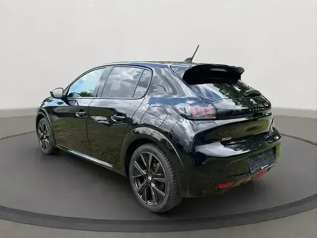 Gebraucht Peugeot 208 GT 101 PS (74 kW) 2024 Noir perla nera Kleinwagen