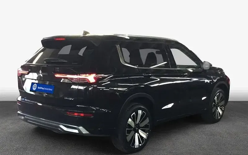 Gebraucht Mitsubishi Outlander P-HEV Top 306 PS (225 kW) 2025 Schwarz SUV