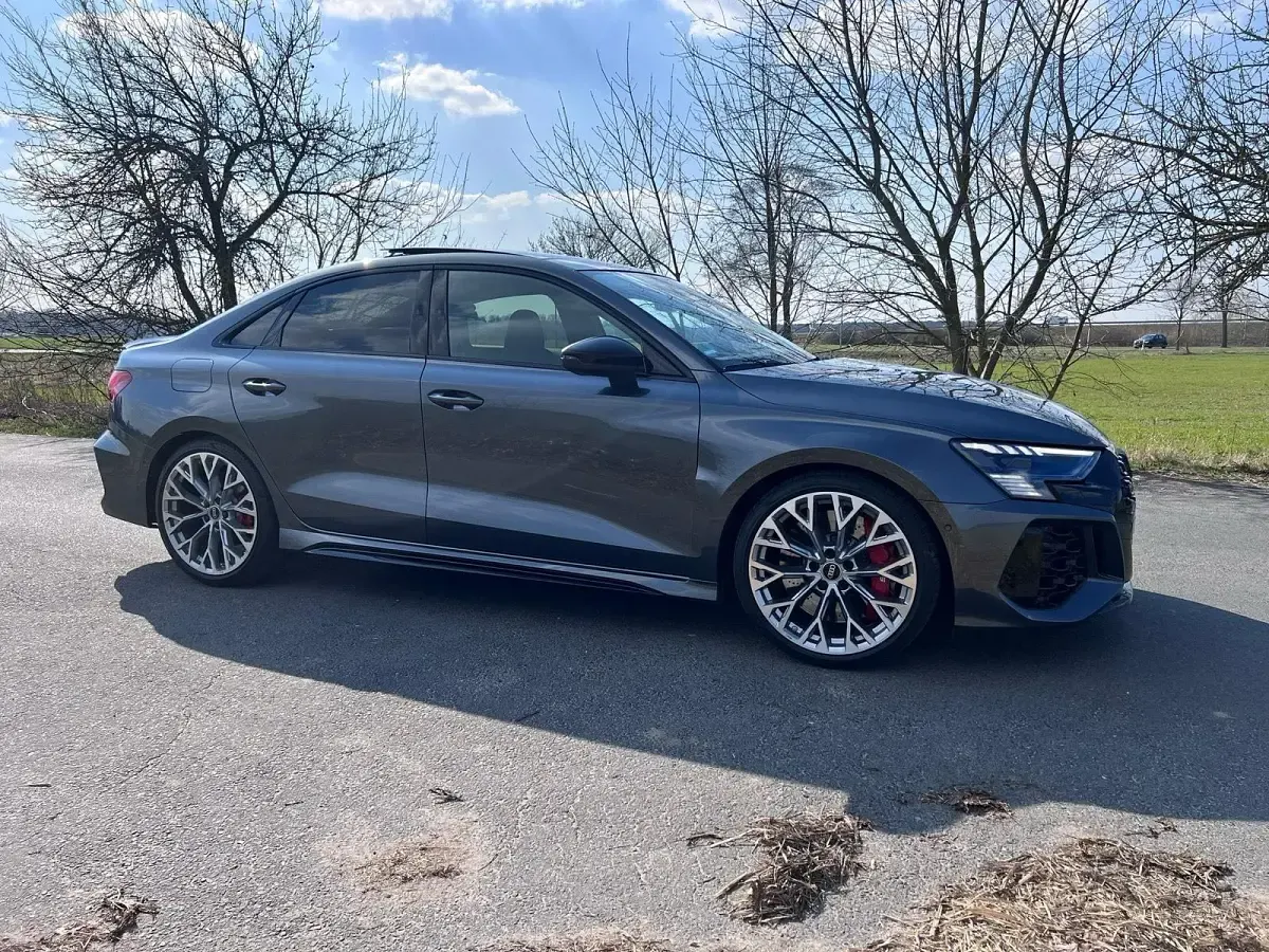 Gebraucht Audi RS3 Premium 400 PS (294 kW) 2023 Grau Limousine
