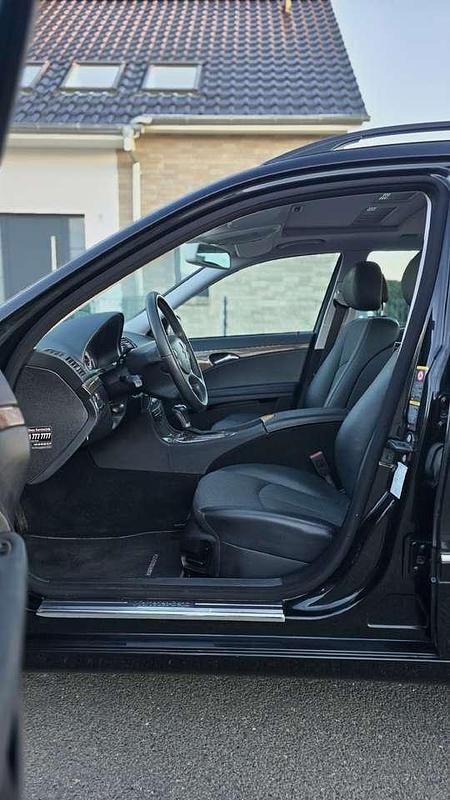 Gebraucht Mercedes E230 Avantgarde 204 PS (150 kW) 2008 Schwarz Kombi