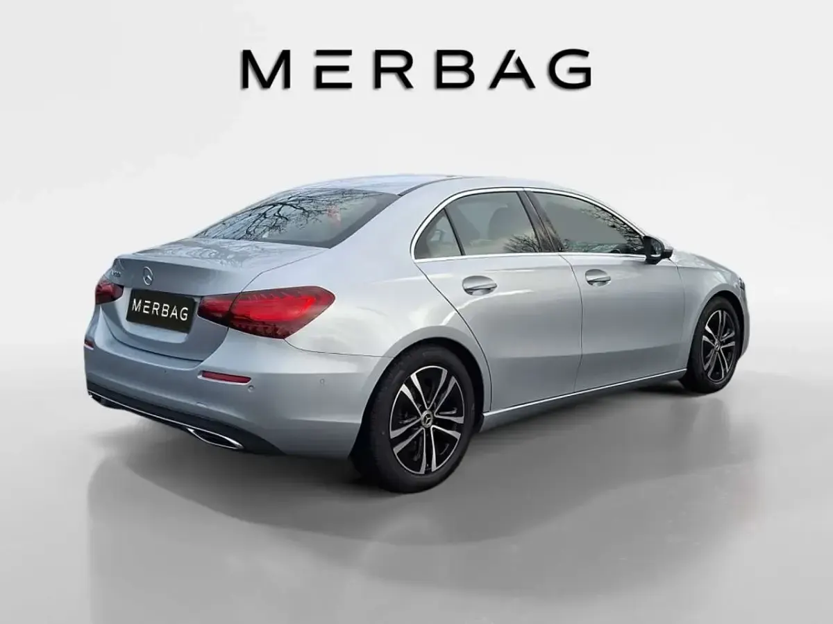 Gebraucht Mercedes A200 Advanced 163 PS (119 kW) 2025 Silber Limousine
