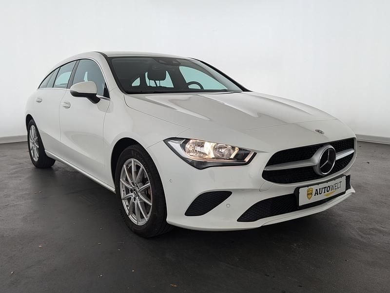 Gebraucht Mercedes CLA220 190 PS (139 kW) 2021 Weiß Limousine