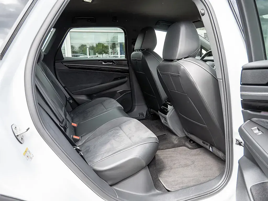 Gebraucht VW ID.7 Pro 210 kW (286 PS) 2025 Gletscherweiss Kombi