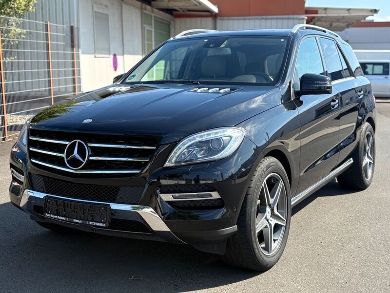 Schwarz Gebraucht 2015 Mercedes ML350 SUV | 20.900 € (Fairer Preis) - Bild 1/4