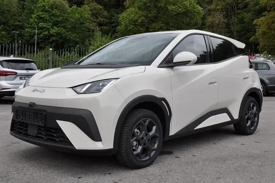 Käytetty BYD Dolphin Surf Boost 64 kW (88 HP) 2025 Peessi Viistoperä