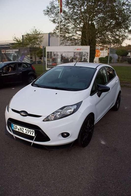 Gebraucht 2009 Ford Fiesta Titanium Kleinwagen | 3.200 € (Fairer Preis) - Bild 1/4