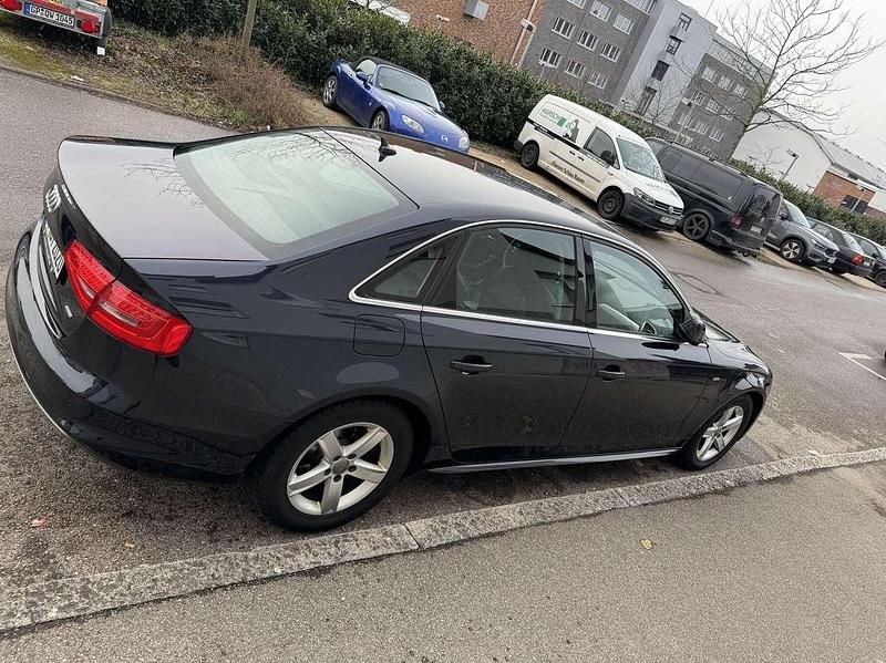 Gebraucht Audi A4 Ambition 190 PS (139 kW) 2014 Blau Limousine