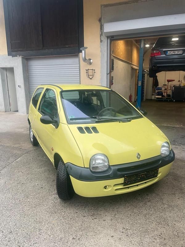 Grün Gebraucht 1999 Renault Twingo Kleinwagen | 2.500 € - Bild 1/4