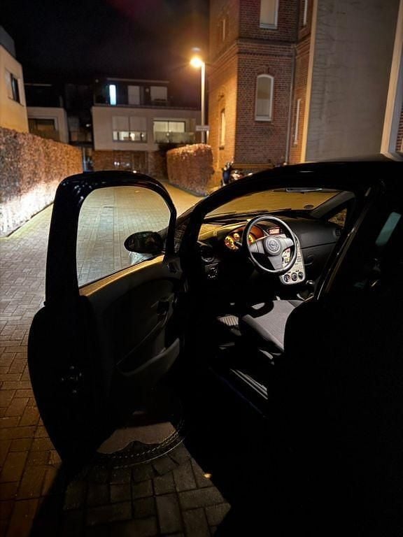 Gebraucht Opel Corsa Selection 60 PS (44 kW) 2010 Schwarz Kleinwagen