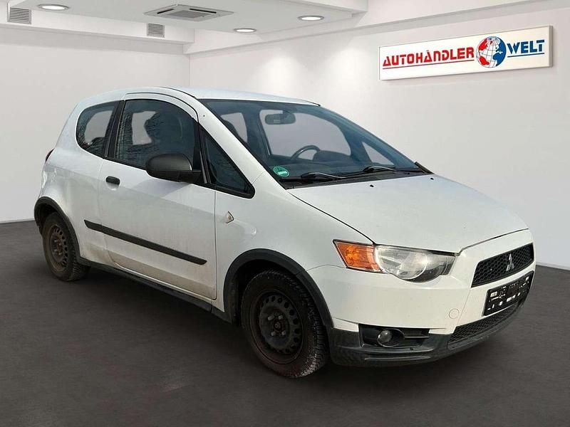 Gebraucht Mitsubishi Colt Edition 95 PS (69 kW) 2011 Weiß Kleinwagen