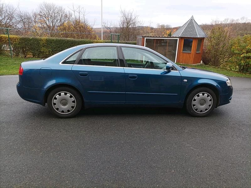 Blau Gebraucht 2005 Audi A4 Limousine | 1.840 € (Guter Preis) - Bild 1/4