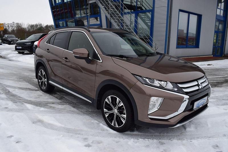 Braun Gebraucht 2018 Mitsubishi Eclipse Cross SUV | 13.980 € (Superpreis) - Bild 1/4