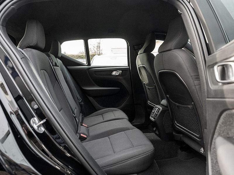 Gebraucht Volvo XC40 Core 169 kW (231 PS) 2022 Schwarz SUV