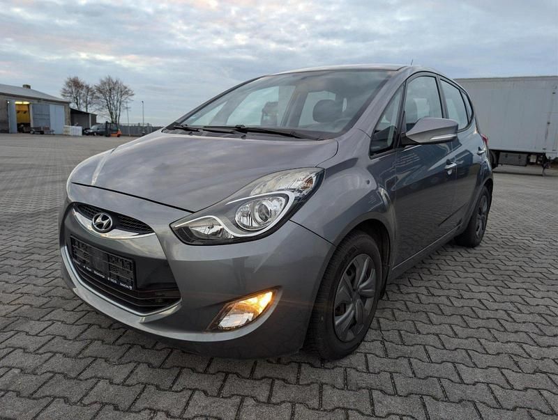 Gebraucht Hyundai ix20 90 PS (66 kW) 2013 Grau Kleinwagen