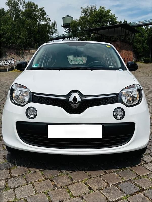 Weiß Gebraucht 2018 Renault Twingo LIMITED Kleinwagen | 7.000 € (Guter Preis) - Bild 1/4