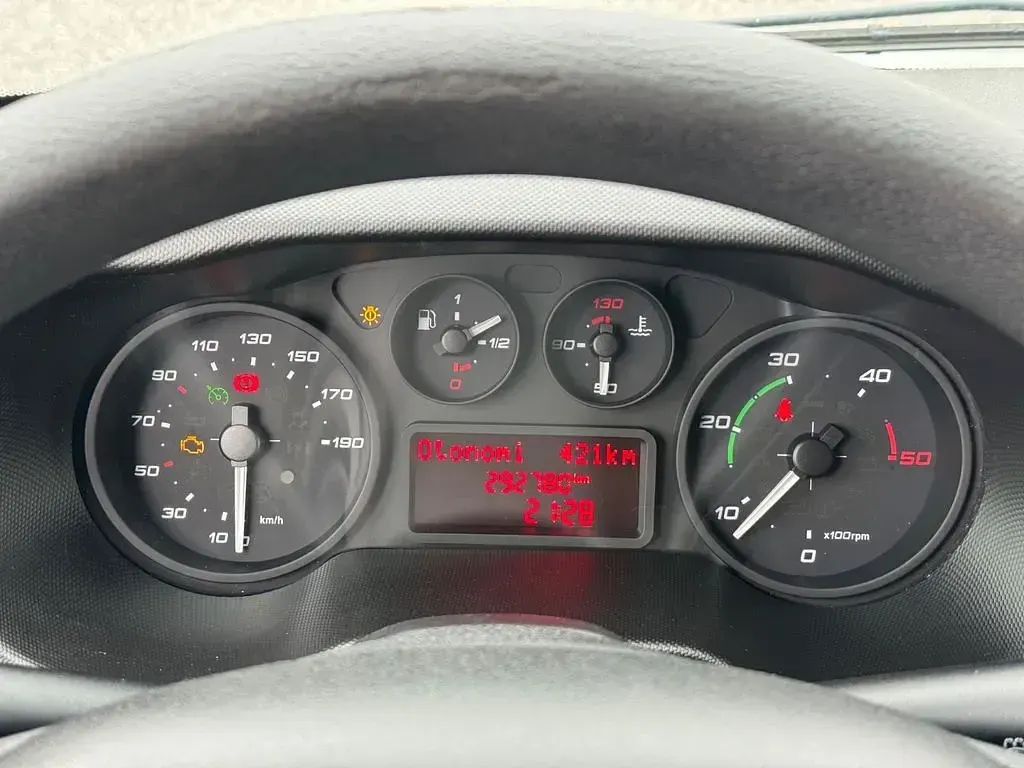 Gebraucht Iveco Daily 145 PS (106 kW) 2016 Weiß