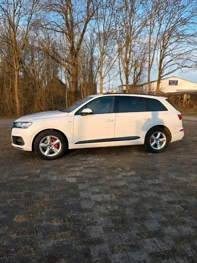 Używany Audi Q7 Black Edition 286 KM (210 kW) 2018 Biały SUV
