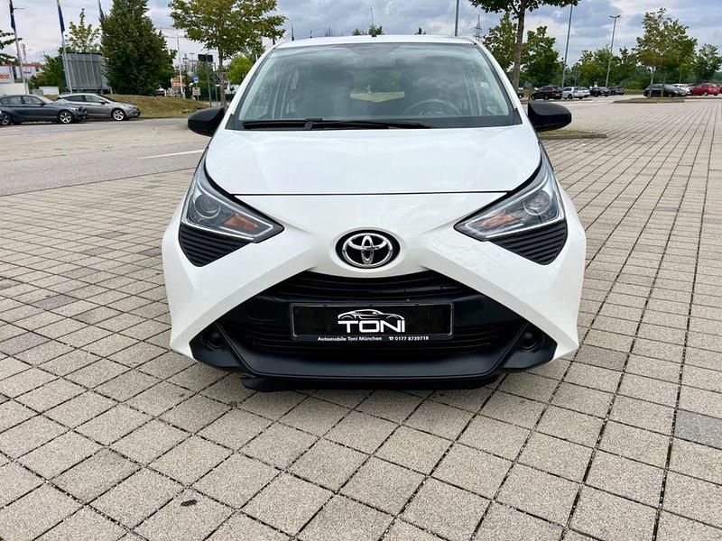 Gebraucht Toyota Aygo 72 PS (52 kW) 2021 Weiß Kleinwagen