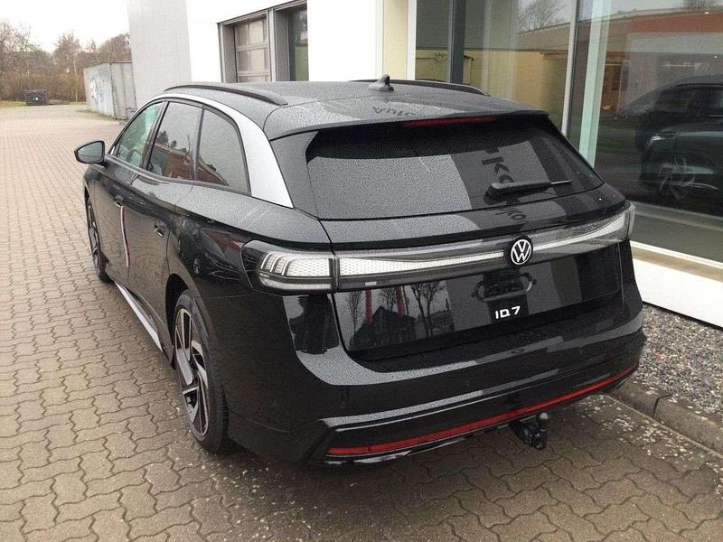 Neu VW ID.7 Pro 210 kW (286 PS) 2026 Schwarz Kombi