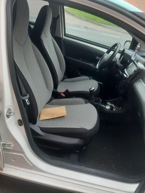 Weiß Gebraucht 2017 Citroën C1 SELECTION Kleinwagen | 6.250 € (Superpreis) - Bild 1/4