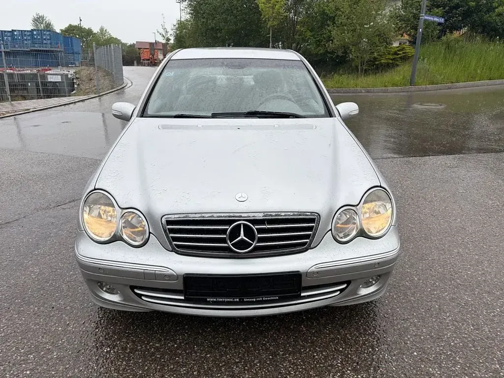 Gebraucht Mercedes C200 163 PS (119 kW) 2004 Silber Limousine