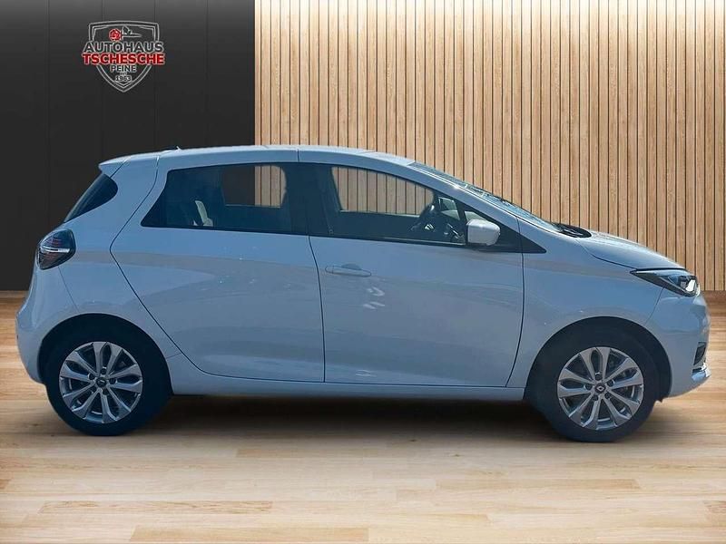 Gebraucht Renault Zoe Experience 50 kW (69 PS) 2022 Weiß (arktisweiß) Kleinwagen
