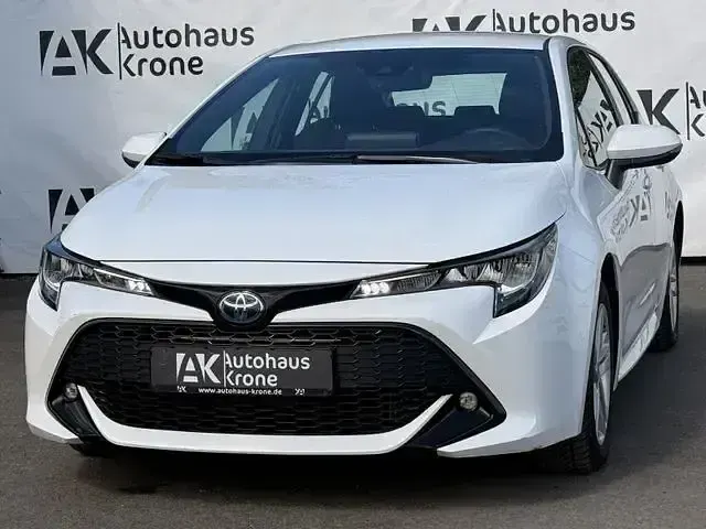 Gebraucht Toyota Corolla Business Edition 122 PS (89 kW) 2023 Weiß Limousine