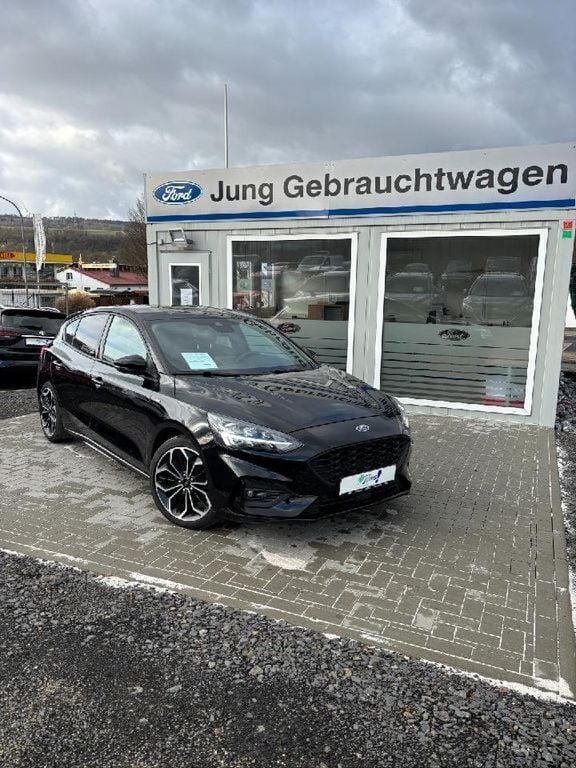 Gebraucht Ford Focus ST-Line 150 PS (110 kW) 2019 Iridiumschwarz metallic Limousine