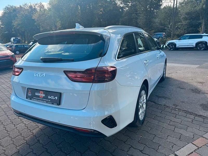 Neu Kia Ceed Sportswagon Vision 101 PS (74 kW) 2025 Weiß Kombi