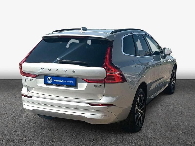 Gebraucht Volvo XC60 Core 250 PS (183 kW) 2024 Silver dawn metallic SUV