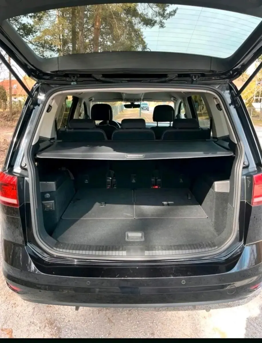 Gebraucht VW Touran 150 PS (110 kW) 2019 Schwarz Van / Kleinbus