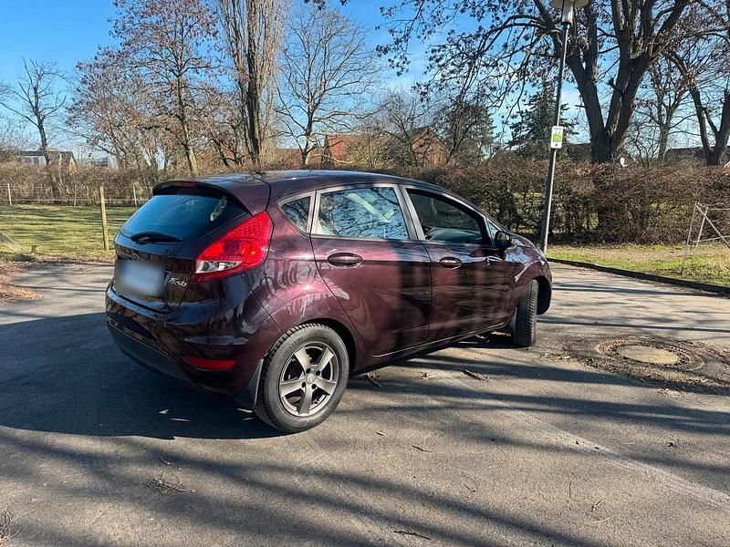 Gebraucht Ford Fiesta 82 PS (60 kW) 2009 Braun Kleinwagen
