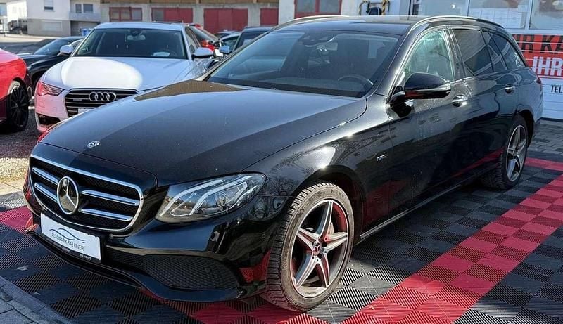 Gebraucht Mercedes E300 194 PS (142 kW) 2020 Schwarz Kombi