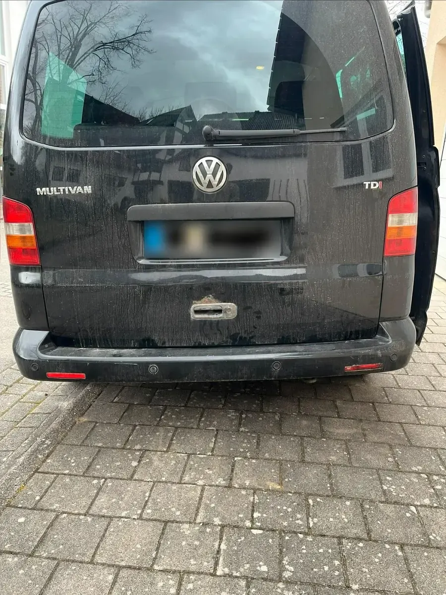 Gebraucht VW Multivan 102 PS (75 kW) 2007 Schwarz Van / Kleinbus