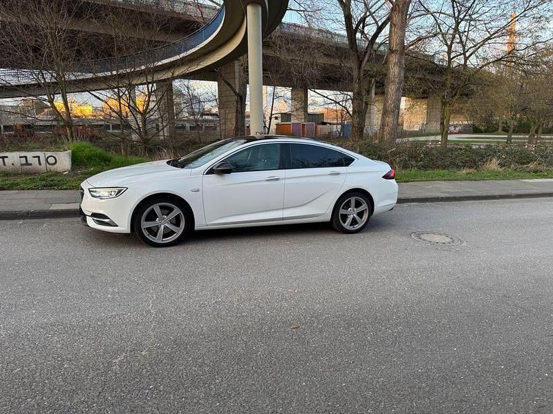 Gebraucht Opel Insignia Innovation 136 PS (100 kW) 2018 Weiß Limousine