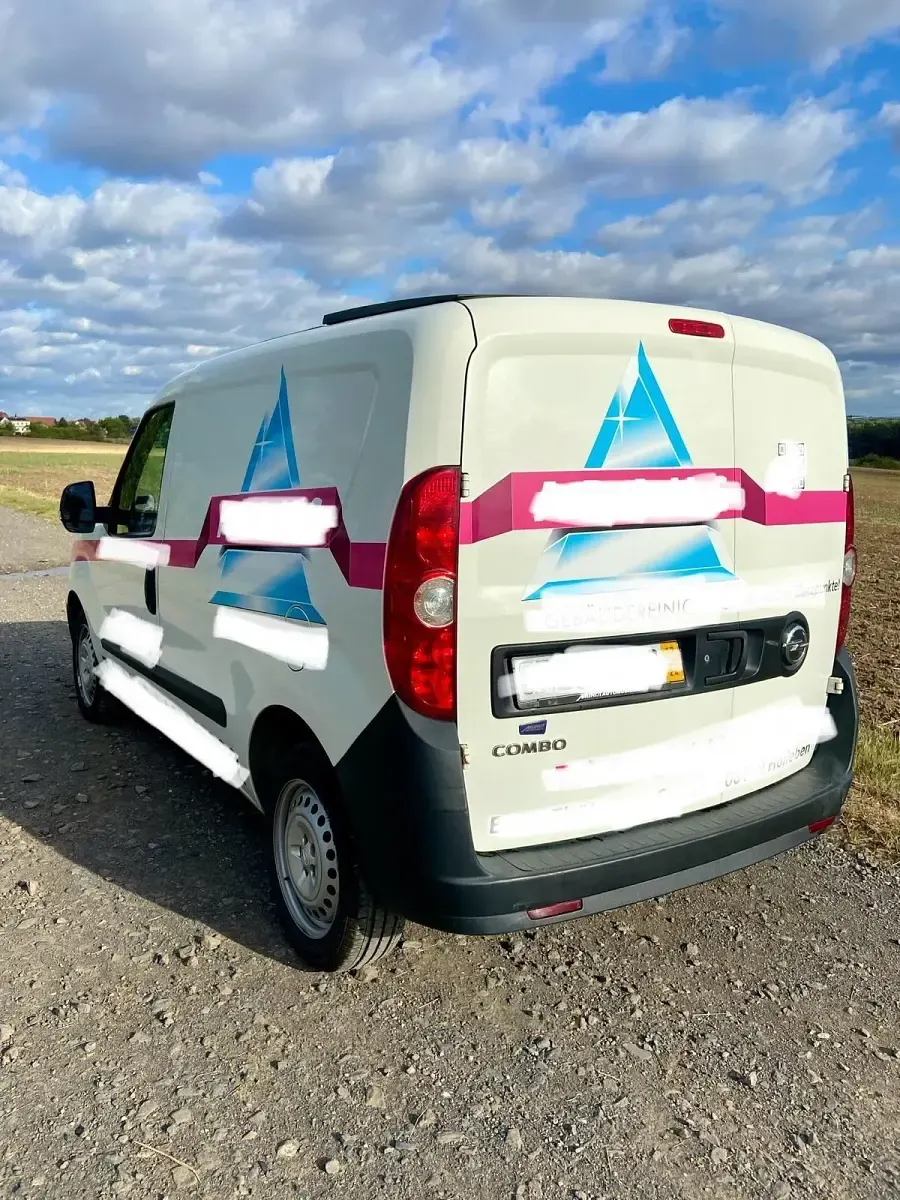 Używany Opel Combo 88 KM (64 kW) 2017 Biały Minivan